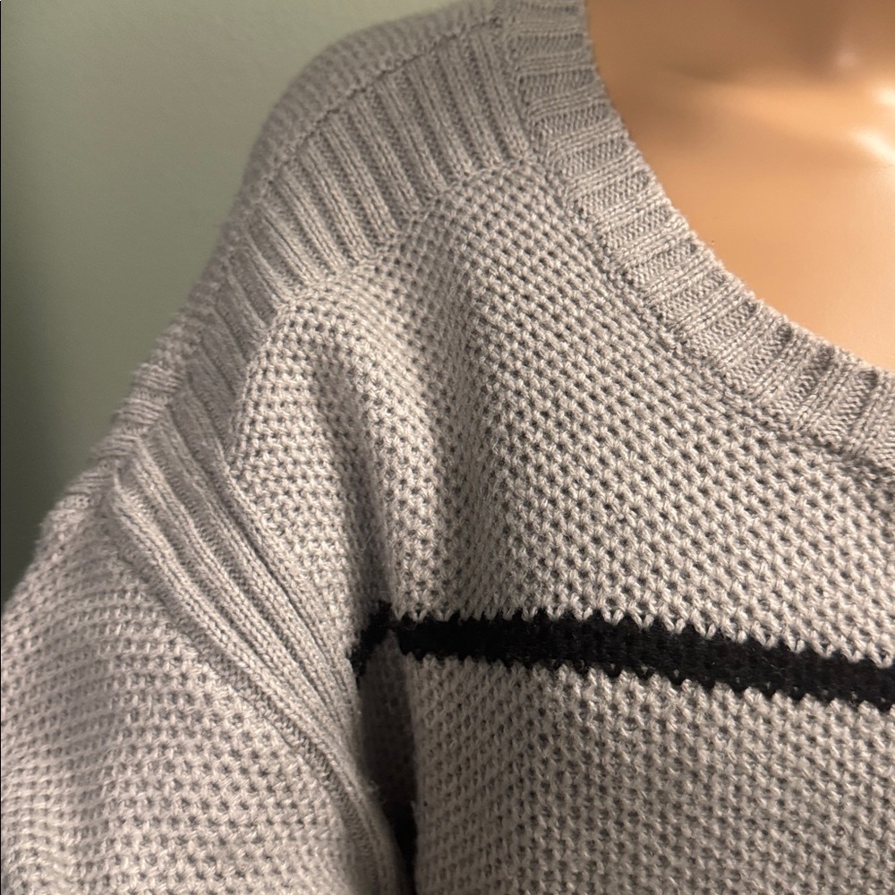 a.n.a Gray Knit Sweater size XL - Picture 4 of 4